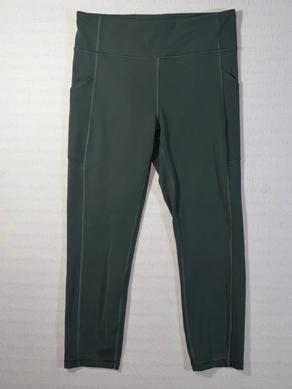 Lululemon Invigorate High-Rise Crop 23” Size 10 Smoked Spruce Workout Gym